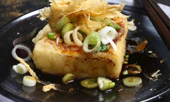 Tofu fritto alla maniera del Giappone: cremoso e croccante img